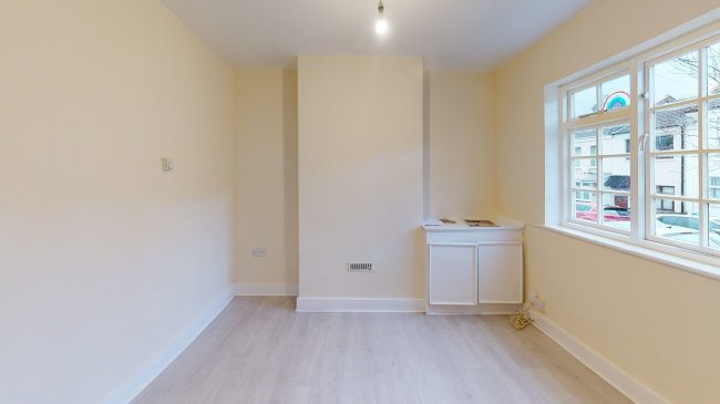 20 Borough Hill, Croydon, Surrey CR0 4LN 4