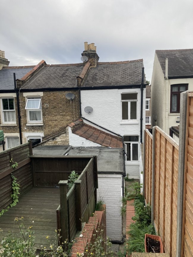 20 Borough Hill, Croydon, Surrey CR0 4LN 4