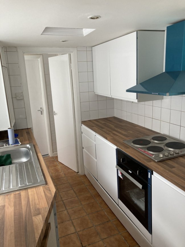 20 Borough Hill, Croydon, Surrey CR0 4LN 4