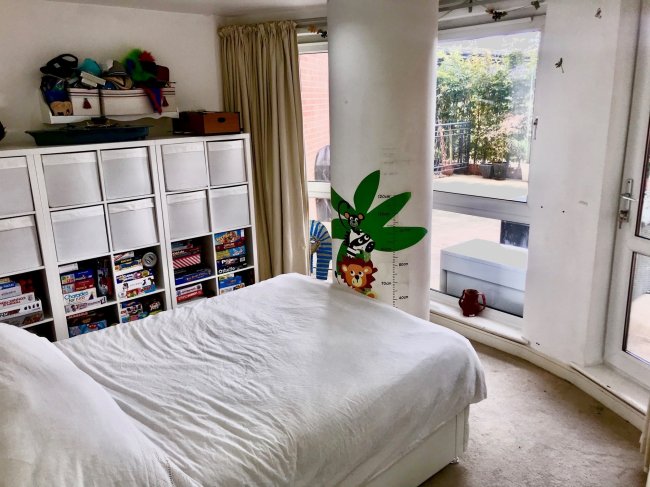 110 New Atlas Wharf, 3 Arnhem Place, Isle of Dogs, London E14 3ST 9