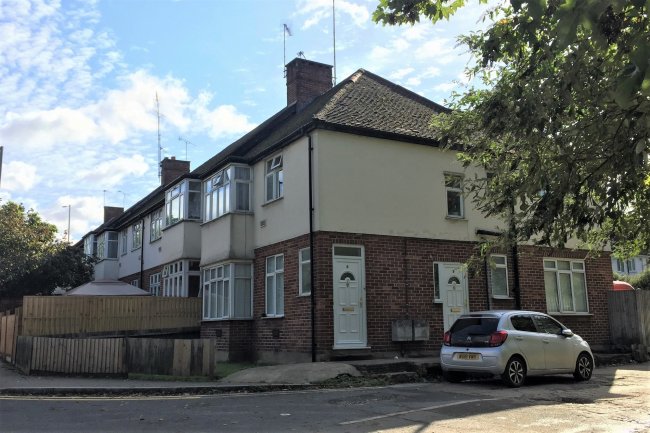 Henley Court, Watford Way, Hendon, London NW4 4SR 8