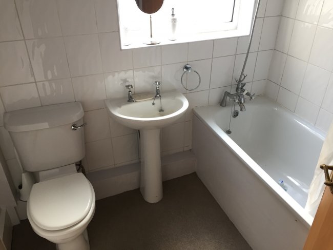 First Floor Flat, 31 Arnold Road, Tottenham, London N15 4JF 9