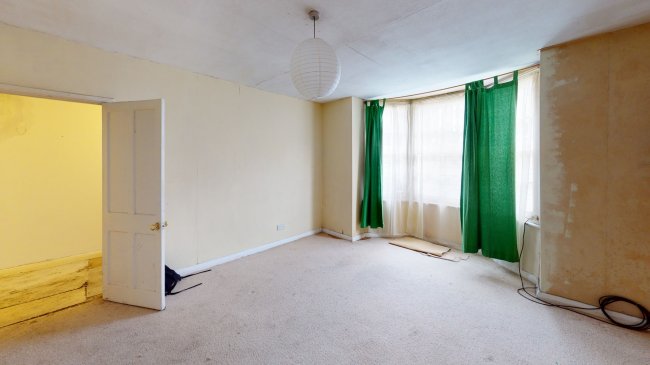 Lower Ground Floor, 972 Garratt Lane, London SW17 0ND 7