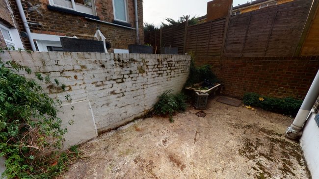 Lower Ground Floor, 972 Garratt Lane, London SW17 0ND 7