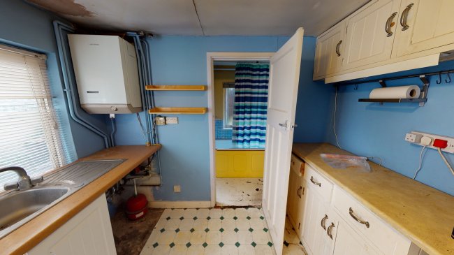 Lower Ground Floor, 972 Garratt Lane, London SW17 0ND 7