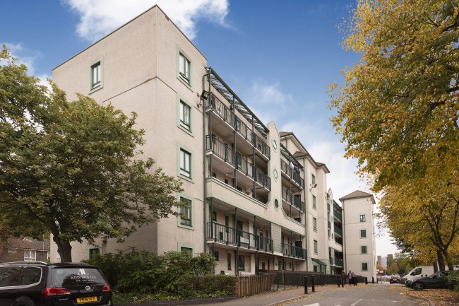 17 Tasker House, Wallwood Street, London E14 7AJ 1