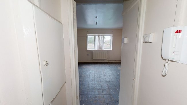 17 Tasker House, Wallwood Street, London E14 7AJ 1