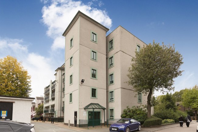 17 Tasker House, Wallwood Street, London E14 7AJ 1