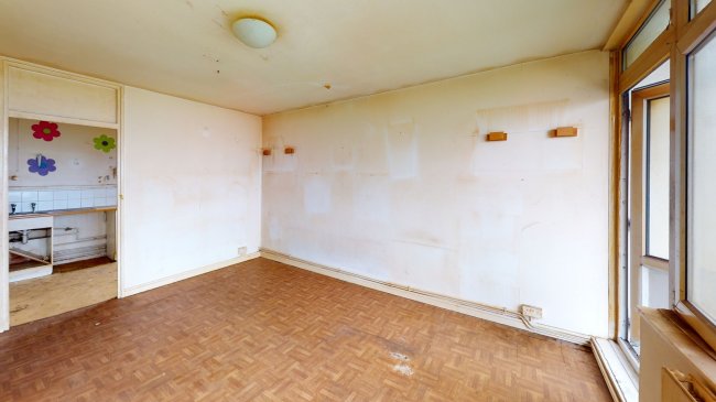 34 Salisbury House, Hobday Street, London E14 6AY 1