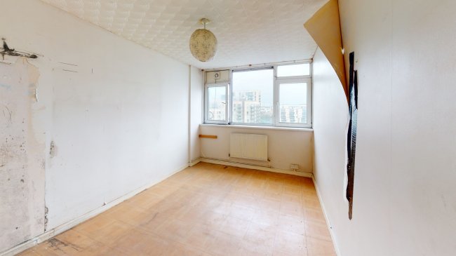 34 Salisbury House, Hobday Street, London E14 6AY 1