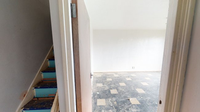 38 Sleaford House, Blackthorn Street, London E3 3PY 2