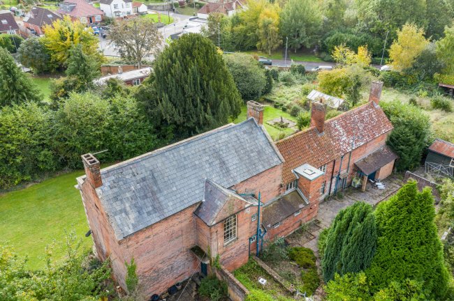 Cradlebridge House, 140 Leigh Road, Westbury, Wiltshire BA13 3QR  8