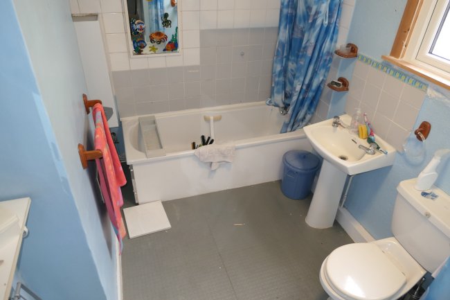 24 Bourne Street, Croydon, Surrey CR0 1XL 10