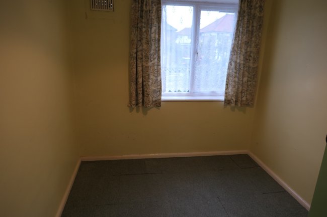 25 Shaxton Crescent, New Addington, Croydon CR0 0NW 7