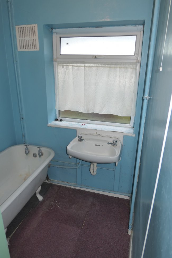 25 Shaxton Crescent, New Addington, Croydon CR0 0NW 7