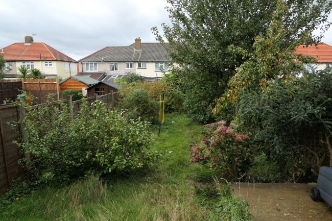 25 Shaxton Crescent, New Addington, Croydon CR0 0NW 7