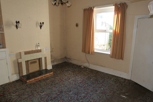 157 Church Street, Wolverton, Milton Keynes, Buckinghamshire MK12 5LA

 3