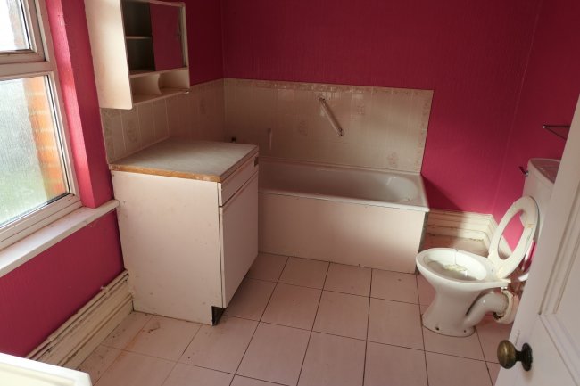 157 Church Street, Wolverton, Milton Keynes, Buckinghamshire MK12 5LA

 3