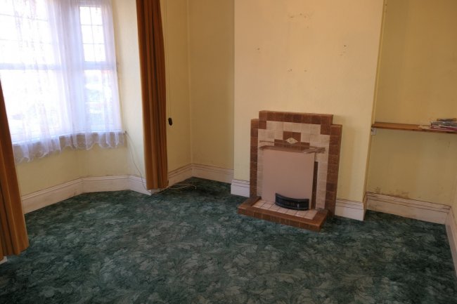 157 Church Street, Wolverton, Milton Keynes, Buckinghamshire MK12 5LA

 3