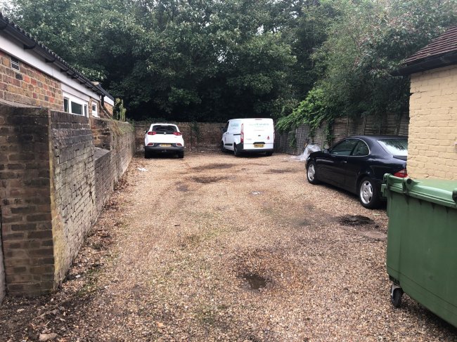 60 High Street, Iver, Buckinghamshire, SL0 9NG 1