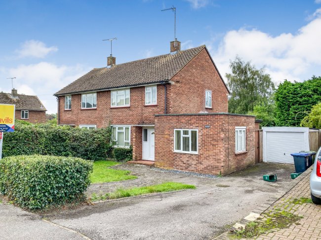 69 Bluebridge Road, Brookman’s Park, Hatfield, Hertfordshire AL9 7UW 3