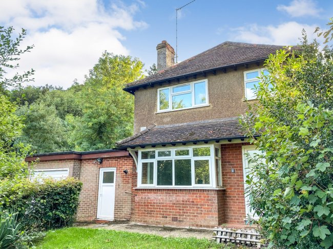 41 High Road, Waterford, Hertfordshire SG14 2PR 6