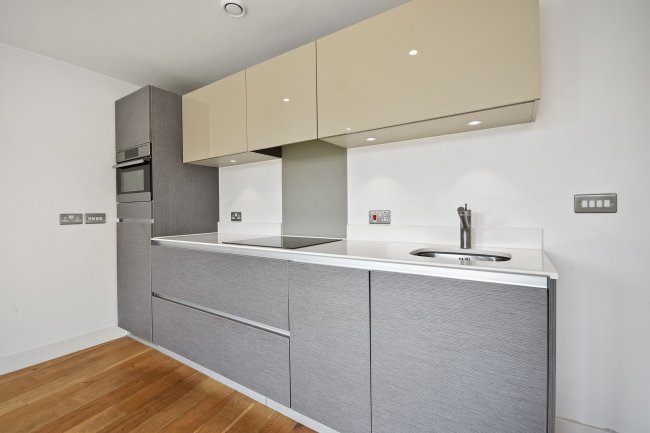 Flat 21, 51 Packington Street, London N1 7FZ 5