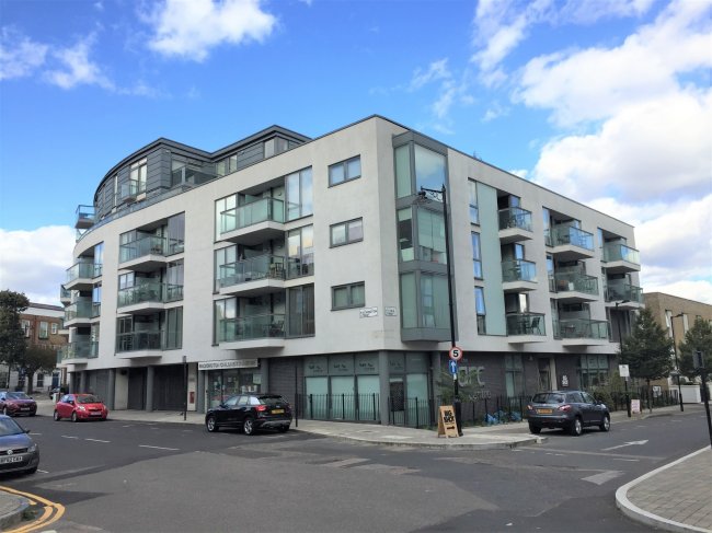 Flat 21, 51 Packington Street, London N1 7FZ 5