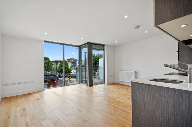 Flat 21, 51 Packington Street, London N1 7FZ 5