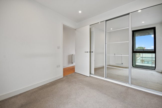 Flat 21, 51 Packington Street, London N1 7FZ 5