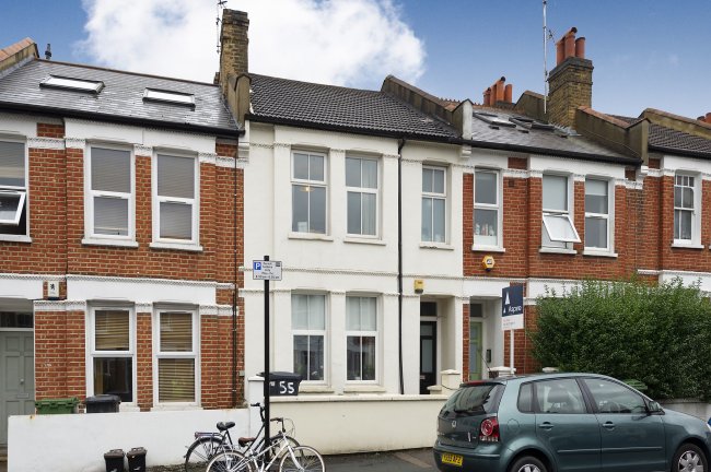 55b Kingswood Road, Brixton Hill, London SW2 4JN 3