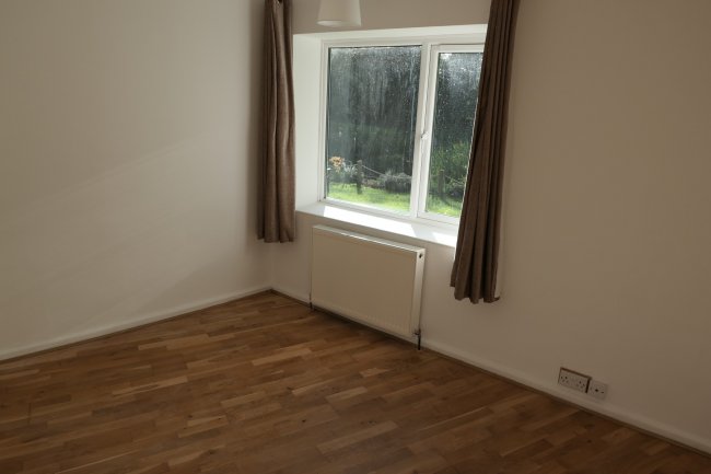 68 Riverbank, Laleham Road, Staines-Upon-Thames, Surrey TW18 2QF 5