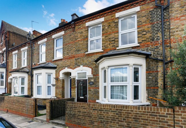 223 Milkwood Road, Herne Hill, London SE24 0JE 2