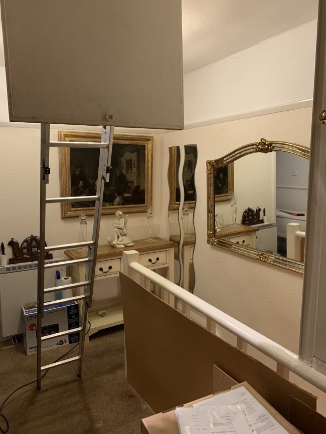 81 Banstead Road, Carshalton, Surrey SM5 3NP 1