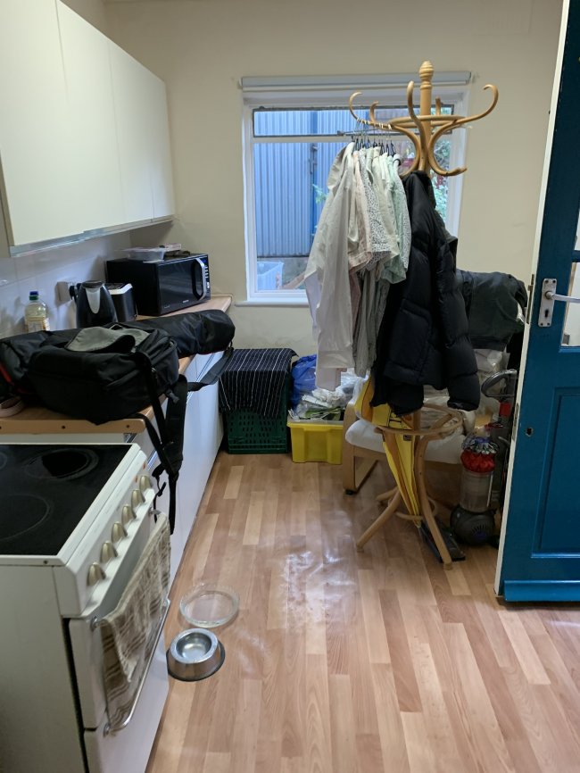 81 Banstead Road, Carshalton, Surrey SM5 3NP 1