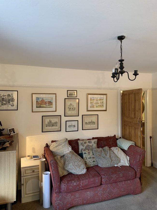 81 Banstead Road, Carshalton, Surrey SM5 3NP 1