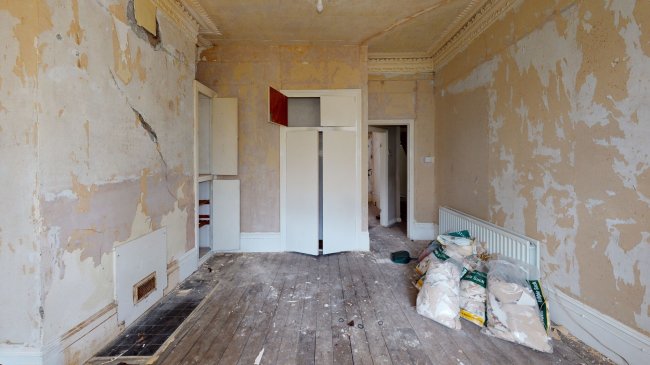 37 Helix Gardens, Brixton, London SW2 2JL
 4