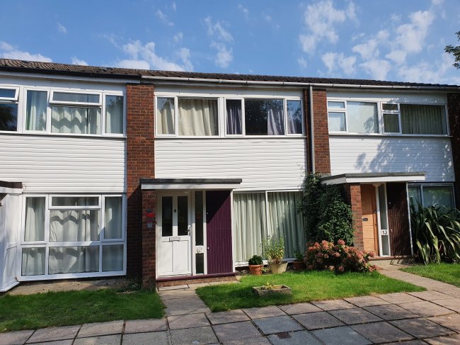 15 Cranston Close, Reigate, Surrey RH2 7HR
 3