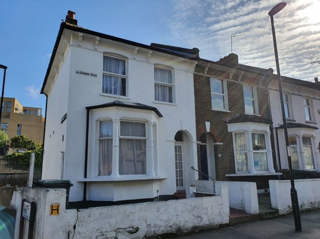 17 Algernon Road, Ladywell, London, SE13 7AT
 3