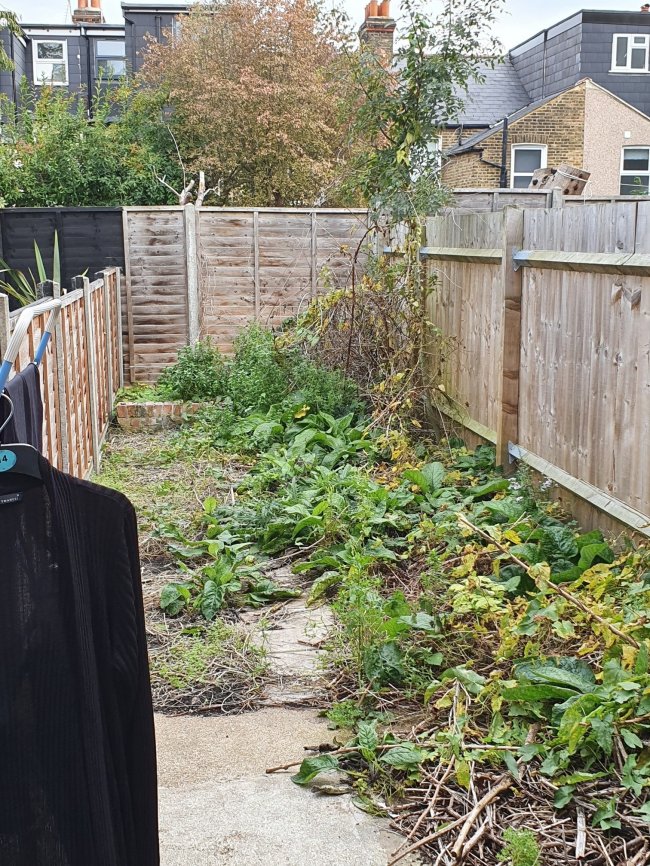 25 Burford Road, Catford, London, SE6 4DF
 10