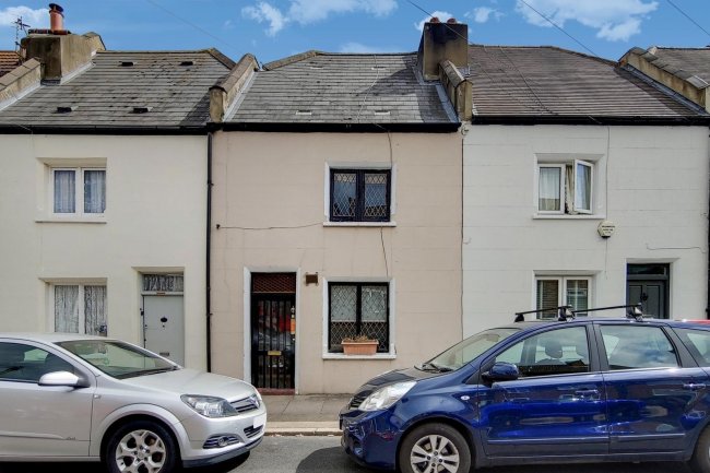 18 Besley Street, Streatham, London SW16 6BD 3