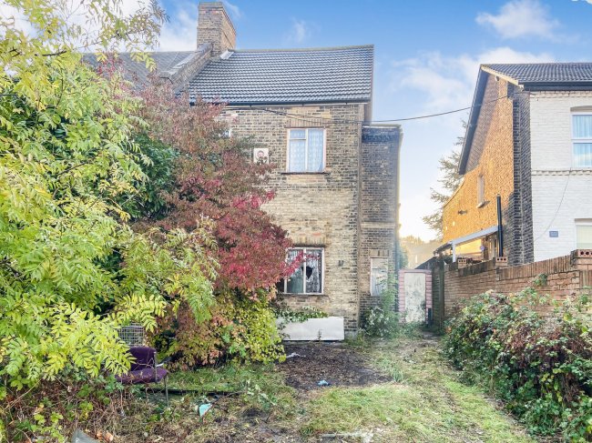 18 St Augustine’s Road, Belvedere, Kent DA17 5HH
 1