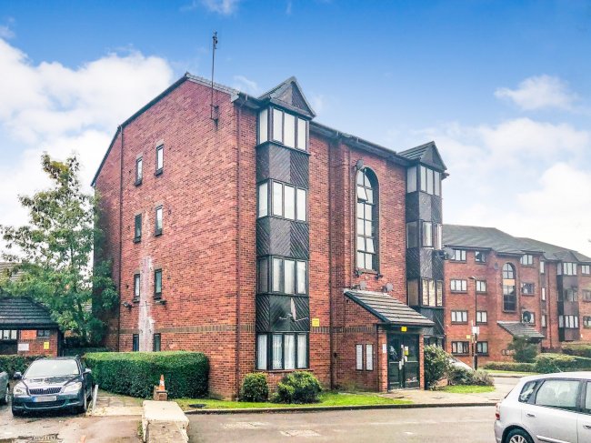 16 Vardon Close, Acton, London W3 6YW
 7