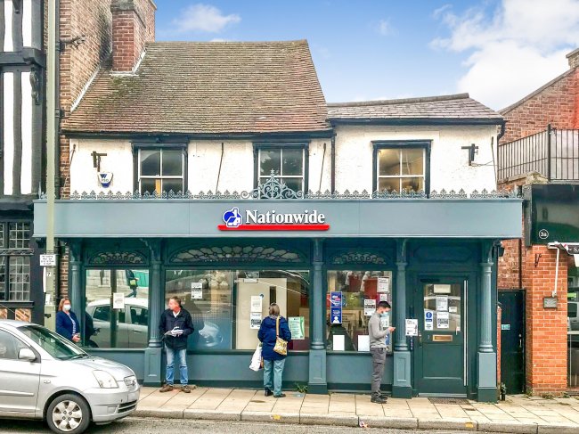 1 & 1A North Street, Leatherhead, Surrey KT22 7AX
 10