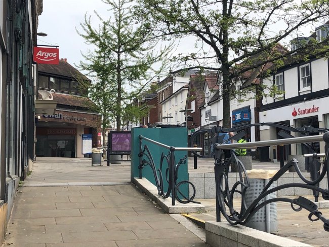 1 & 1A North Street, Leatherhead, Surrey KT22 7AX
 10