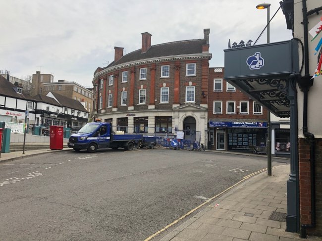 1 & 1A North Street, Leatherhead, Surrey KT22 7AX
 10