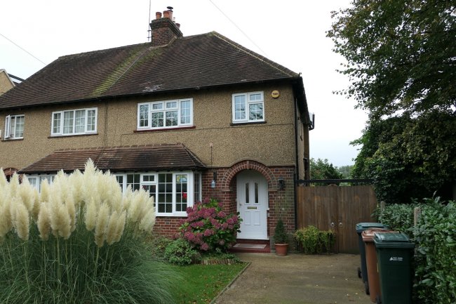 87 Denham Way, Maple Cross, Rickmansworth, WD3 9SL
 9