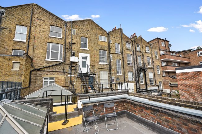 Flat B, 18 Wolsey Mews, Kentish Town, London, NW5 2DX
 4