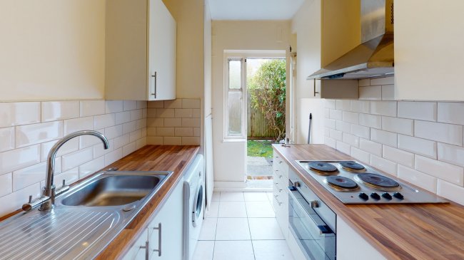 12 Elms Court, Montague Road, Wimbledon, London SW19 1SZ
 8