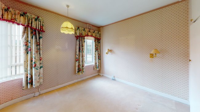 87 Hermitage Court, Woodford Road, South Woodford, London E18 2EP
 2